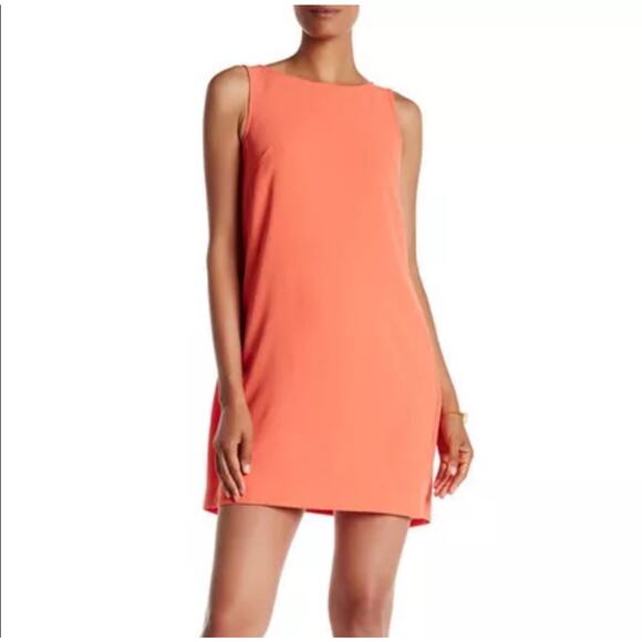 Trina Turk Sol Dress Size 0 NWT Coral Split Back Crepe Sleeveless Sheath Mini - Picture 1 of 16